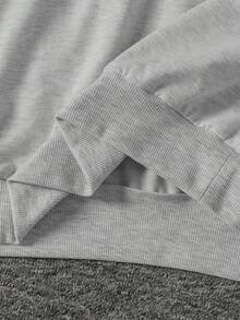 SHEIN 兒童青少年女孩連帽衫與運動衫套裝 2件/組 秋冬新款 灰色針織休閒寬鬆美式英文標語印花圓領長袖運動衫與印花短褲套裝，街頭風運動風，開學季 - 淺灰色 - 查看 9