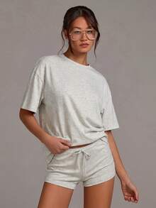 Athîral 女士圆领时尚印花T恤和抽绳腰短裤家居服套装 - 灰色 - 查看 4