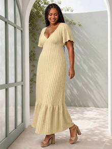 ELLERISSA Plus Size Yellow Deep V Flute Sleeve Textured Lace Maxi Dress With Ruffle Hem Vacation Evening Summer Elegant Frenchy - Yellow - View 3