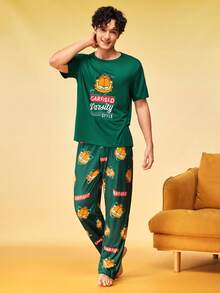 Notgurli GARFIELD | SHEIN Conjunto de ropa de estar en casa con camiseta de manga corta y pantalones estampados de marca compartida para hombre - Multicolor - Ver 5