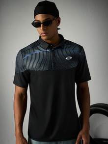 Sport MetroGents Kemeja Polo Olahraga Pria dengan Motif Geometris dan Kancing Setengah Plaket - Hitam - View 4