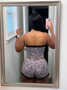 Zyxie Plus Size Leopard Print Lace Trim Bandeau Top & Shorts 2 Pieces Set - Pink - View 2