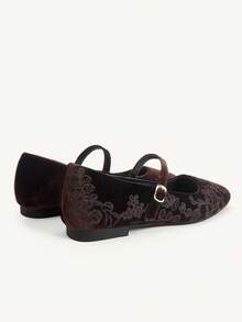 CUCCOO CHICEST 女款花卉刺繡棕色平底鞋 優雅復古新中式風格 - 咖啡棕 - 查看 4