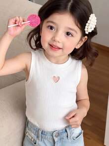 SHEIN Genkimix Kids 2件組少女背心上衣，愛心鏤空刺繡純色羅紋休閒舒適針織背心 - 黑與白 - 查看 3