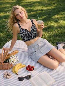 SHEIN Sovereign Charm Seamless Leopard Print Sports Bra Camisole With Built-In 3D Cups,Black Summer Athleisure Gym Cheetah Push Up Crop Top,Snow Leopard Deep V Back Tops - Black and White - View 6