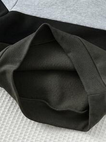 男嬰裝飾編織標籤對比色圓領長袖套頭運動衫，百搭舒適 - 彩色 - 查看 7