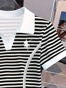 Resyla Women's Fashion Casual Striped Print Collared V-Neck Short Sleeve T-Shirt - Black and White - View 4