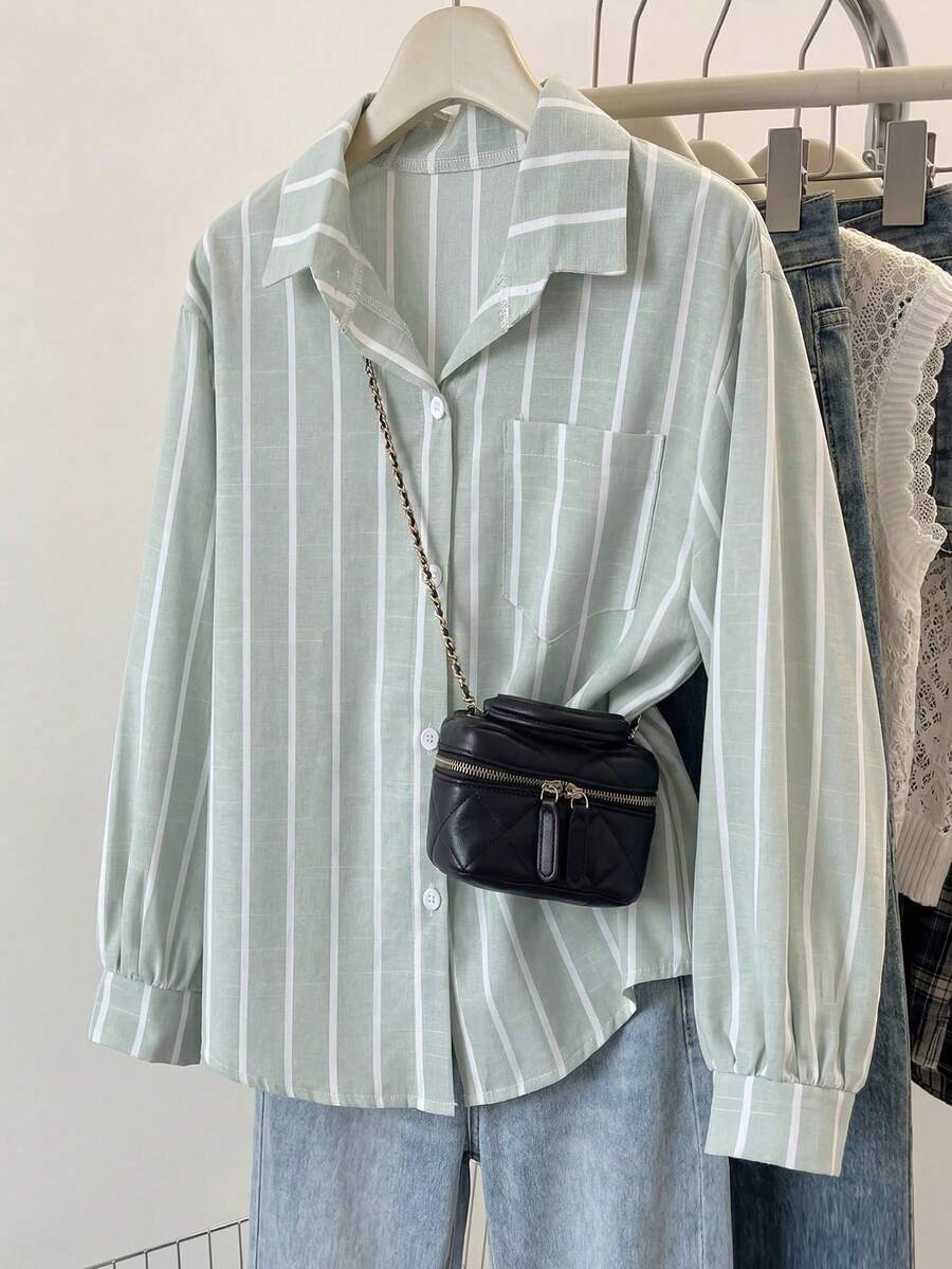 SHEIN 少女長袖鈕扣領直條紋襯衫,胸前刺繡圖案,時尚休閒上衣罩衫,適合春季、秋季及四季穿著,適用日常穿著、外出與活動 - 綠色 - 查看 1