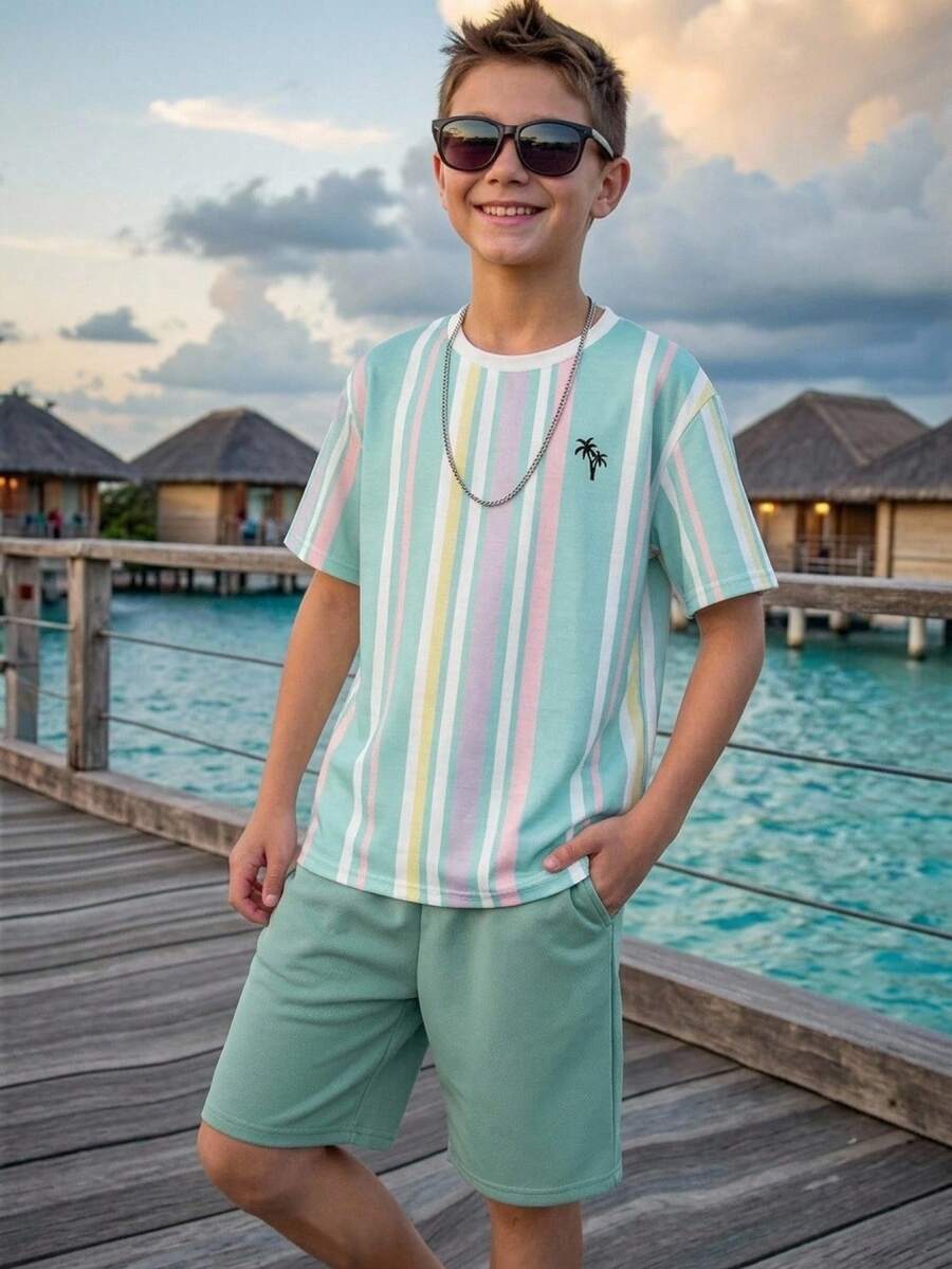 SHEIN 2件組兒童青少年男孩休閒活力度假風短袖T恤與短褲套裝,夏季上衣,夏季穿搭,適合春夏秋冬,派對、開學、晚宴、表演、婚禮、學校、運動 - 彩色 - 查看 1