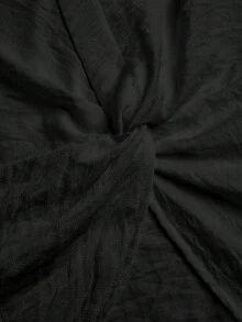 SHEIN LUNE CURVE 大尺碼純色V領前打結不對稱下擺無袖上衣，黑色夏季性感優雅休閒傳統度假早午餐正式款 - 黑色 - 查看 6