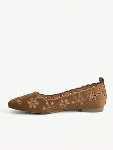 CUCCOO CHICEST 舒適女款刺繡鏤空方頭平底鞋，透氣一腳蹬休閒樂福鞋，適合度假、旅行、上班穿著 - 棕色 - 查看 5