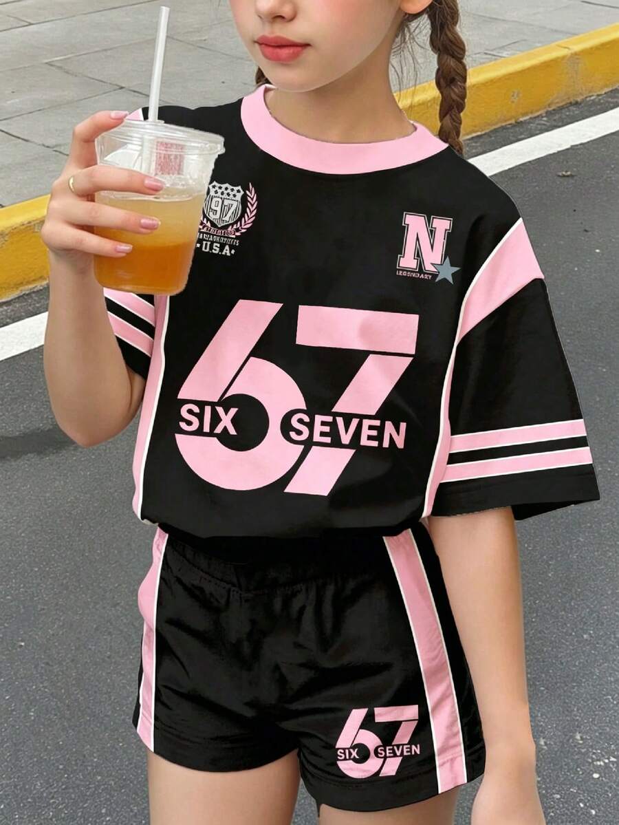 SHEIN 两件套全黑休闲宽松版型67号图案印花短袖T恤和短裤,适合春夏日常穿着、街头风、度假、运动、返校节等场合。 - 彩色 - 查看 1
