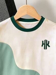 Camiseta de cuello redondo de manga corta para niño preadolescente con estampado divertido de patchwork en todo el Body, gráfico minimalista con eslogan en inglés, adecuada para reuniones festivas y fiestas, fácil y cómoda para primavera/verano, opción imprescindible de verano, ropa casual de moda, streetwear de primavera/verano, atuendo casual para salidas, fiesta de vuelta a la escuela, adecuada para picnic al aire libre - Multicolor - Ver 4