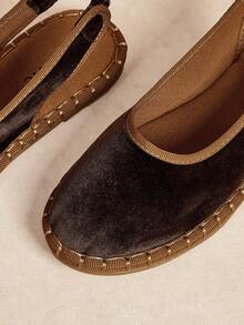Rosivie Women's Versatile Fashion Flat Shoes For Daily Wear - Coffee Brown - View 4