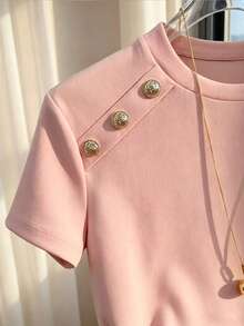Franclia Damen Einfarbiges Apricot Rundhals Knopf Dekor Kurzarm Figurbetontes T-Shirt, geeignet für Alltag, Lässig, vielseitig tragbar, Sommer - Korallenrosa - Übersicht 4