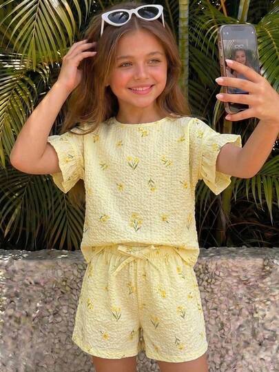 SHEIN Tween Girl Short Sleeve Top & Elastic Waist Shorts Casual Vacation Floral Ruffle Bow Set 2-Piece Tween Girl