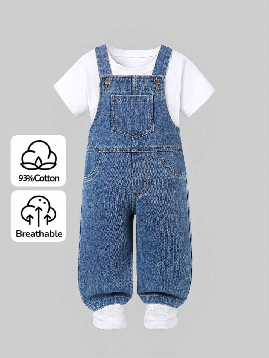 SHEIN Playful Pals 女嬰牛仔吊帶褲，四季休閒可愛風，中藍色牛仔布，可調節肩帶，水洗效果，前胸口袋設計，寬鬆直筒版型，舒適柔軟細棉牛仔面料，適合日常穿著、上學、外出與聚會，春夏牛仔棉