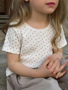Dazy Kids Young Girl Summer Casual Ditsy Floral T-Shirt - White - View 3