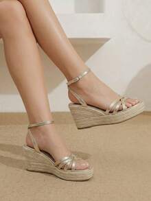 Styleloop Sandal Platform Hak Wedges Wanita, Sandal Kasual Pantai Ujung Persegi Kecil dengan Tali Rami Modis di Bagian Bawah, Cocok untuk Liburan Musim Panas - Emas - View 7