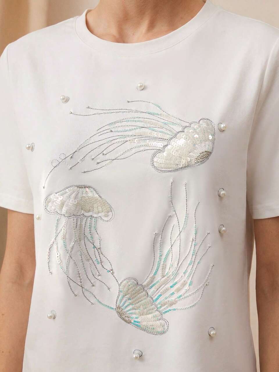 Anewsta Women's Elegant Jellyfish Embroidered Loose White And Silver Short Sleeve T-Shirt, Spring/Summer Casual Tee, Graceful Top Everyday