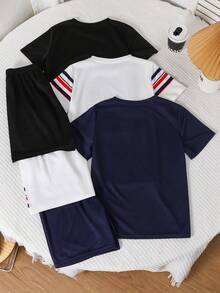 SHEIN 3套/買3送3 青少年男孩休閒拼接撞色圖案圓領寬鬆短袖T恤與短褲套裝，Y2K風格，兒童 - 彩色 - 查看 2