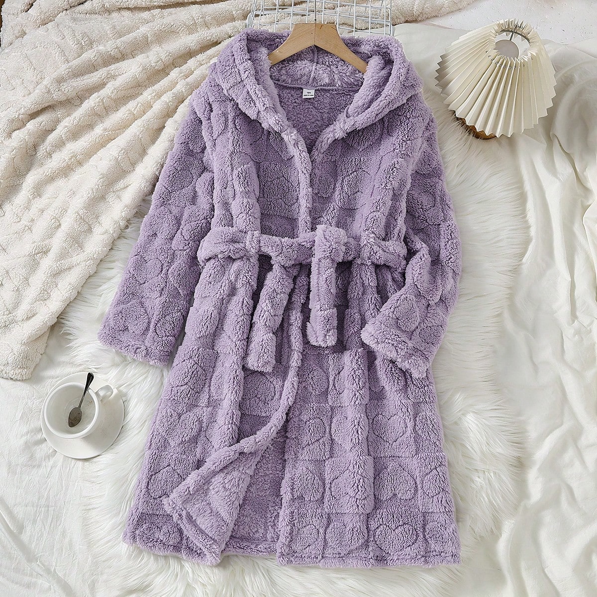 Girls' Fashionable Elegant Classic Cute Fun Daily Casual Comfortable Soft Skin-Friendly Purple Heart Jacquard Plush Long Sleeve Hooded Cardigan Bathrobe Sleepwear Loungewear