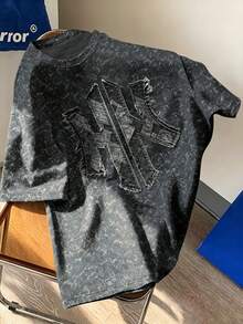 Manfinity Joysei 美式復古紮染做舊雪花水洗 NY 仿丹寧拼接字母印花 T-shirt，街頭極簡短袖圓領上衣，中性休閒男女款圖案 T-shirt，夏季戶外半袖衫 - 彩色 - 查看 4