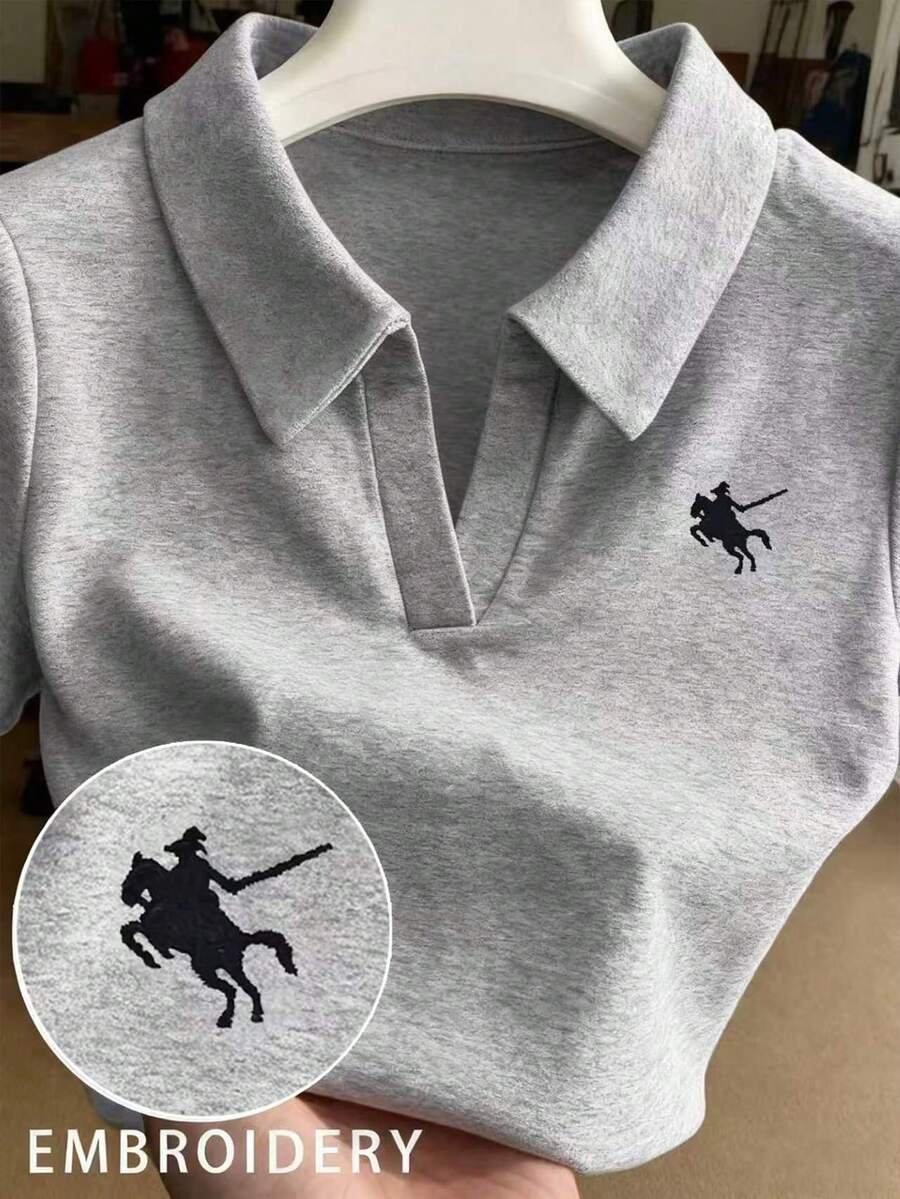 Franclia Kaos Wanita Lengan Pendek Pas Badan dengan Kerah Bordir - Grey - View 1