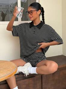 Muchica 女款鈕扣半開襟針織條紋短袖 POLO 衫與休閒短褲套裝 - 黑色 - 查看 1