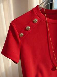 SHEIN Franclia 女士纯色杏色圆领纽扣装饰短袖修身T恤，适合日常休闲百搭穿着，夏季 - 紅色 - 查看 3