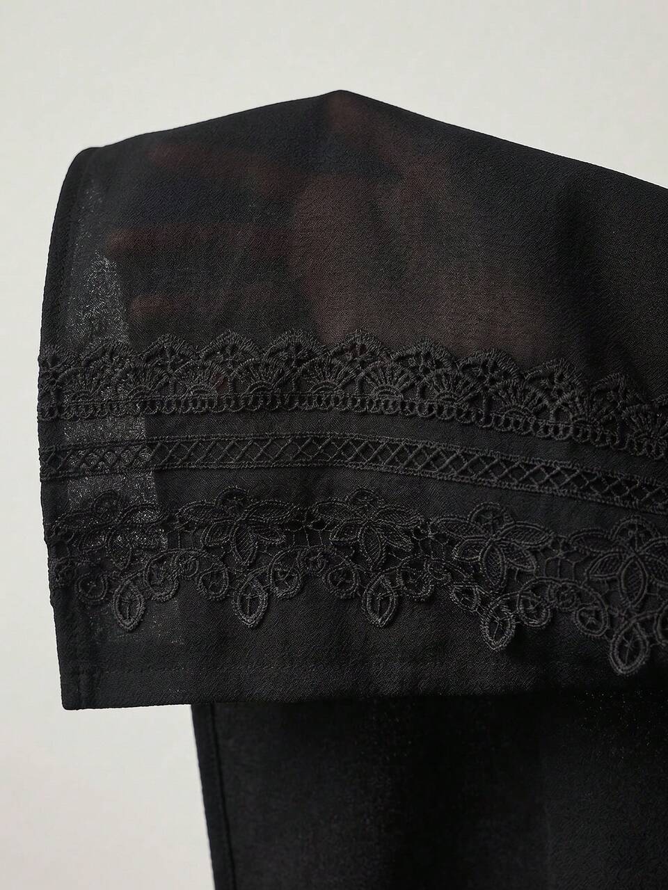 MOTF ELEGANT COMMUTER EMBROIDERED CONTRAST MESH TIE BLOUSE, AUTUMN DINNER BLACK AND GOLD