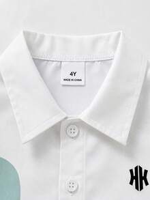SHEIN 綠色與白色對比波浪印花經典幾何圖案梭織翻領短袖襯衫，搭配彈性腰圍蝴蝶結裝飾梭織短褲，街頭風酷感，青少年男孩短袖短褲套裝，青少年男孩服飾，青少年男孩襯衫套裝，簡約百搭風格，適合各種夏季場合，適合 8Y-14Y - 綠色 - 查看 3