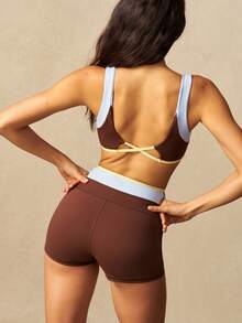 VARSIVA Conjunto deportivo de top de tirantes ultra corto y shorts con bloques de color para mujer - Multicolor - Ver 3