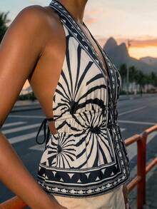 CAJUNI Top halter con escote en V profundo y estampado geométrico para mujer, ideal para vacaciones - Blanco y Negro - Ver 5