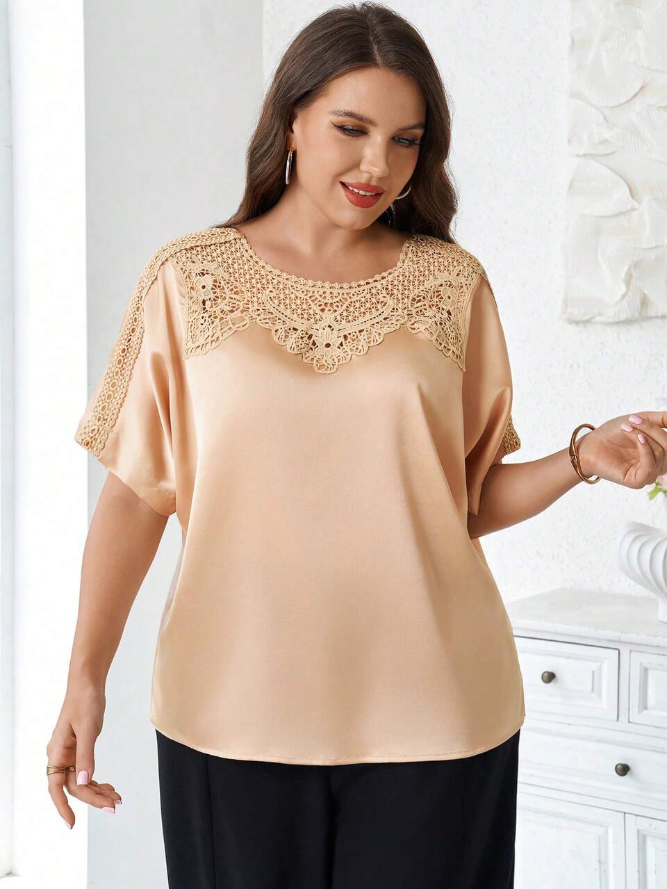 Women's Plus Size Lace Patchwork Blouse  Summer Outfits Satin-Textured Lace-Trimmed Round Neck Elegant Top Elegant Women's Blouses   Women's Social