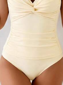 Swim Basics 女款純色金屬環飾交叉綁帶抓皺性感背心短褲套裝，適合海灘度假 - 杏色 - 查看 5