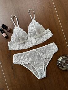 Dream Adore Set di reggiseno senza ferretto e slip con patchwork in pizzo, serie casual taglie forti, 2 pezzi - Bianco - Visualizzare 1