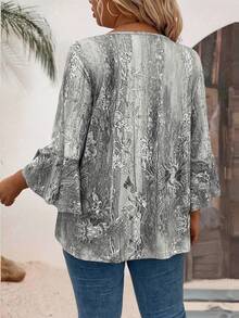 SHEIN 大尺碼女款休閒數位印花甜心領 3/4 袖 T-shirt 女款圖案上衣 - 黑色 - 查看 2