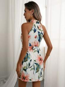 SHEIN PariChic Vestido corto sin mangas para mujer de verano con estampado floral, cuello halter con lazo estilo chino, cuello alto y cintura ceñida, elegante y favorecedor para citas, fiestas y uso casual - Multicolor - Ver 3