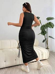 SHEIN EZwear 大码女士休闲黑色褶皱侧开衩连衣裙，带抽褶设计，适合婚礼宾客、度假、沙滩、节日、生日等场合。 - 黑色 - 查看 2