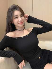 DAZY 女款方領修身T恤 極簡性感風 - 黑色 - 查看 3