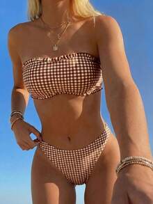 Swim Mod 女款粉色格紋可愛甜美荷葉邊飾綁帶細版抹胸比基尼套裝 - 棕色 - 查看 2