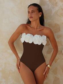 Swim Chiccia 女款純色抹胸式3D花卉連身泳衣，適合夏季海灘度假 - 棕色 - 查看 4