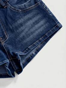 ROMWE Grunge Punk شورت جينز قصير جداً بخصر منخفض جداً للنساء بطبعة نمر وتصميم باتشوورك مثير بأسلوب Y2K للحفلات الموسيقية - الأزرق - مشاهدة 4