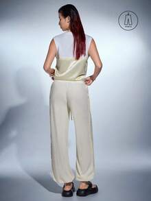 MERLEAU Calças compridas casuais de moda moderna para mulher, em tecido de toalha branco, com design de bainha desfiada e efeito desgastado - Bege - View 2