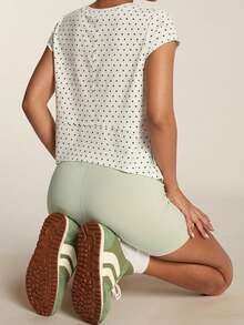 SHEIN BAE Women's Casual Black Polka Dot Print Asymmetrical Hem Sporty Loose T-Shirt For Yoga, Pilates, Running, Fitness. Sports - Black and White - View 5