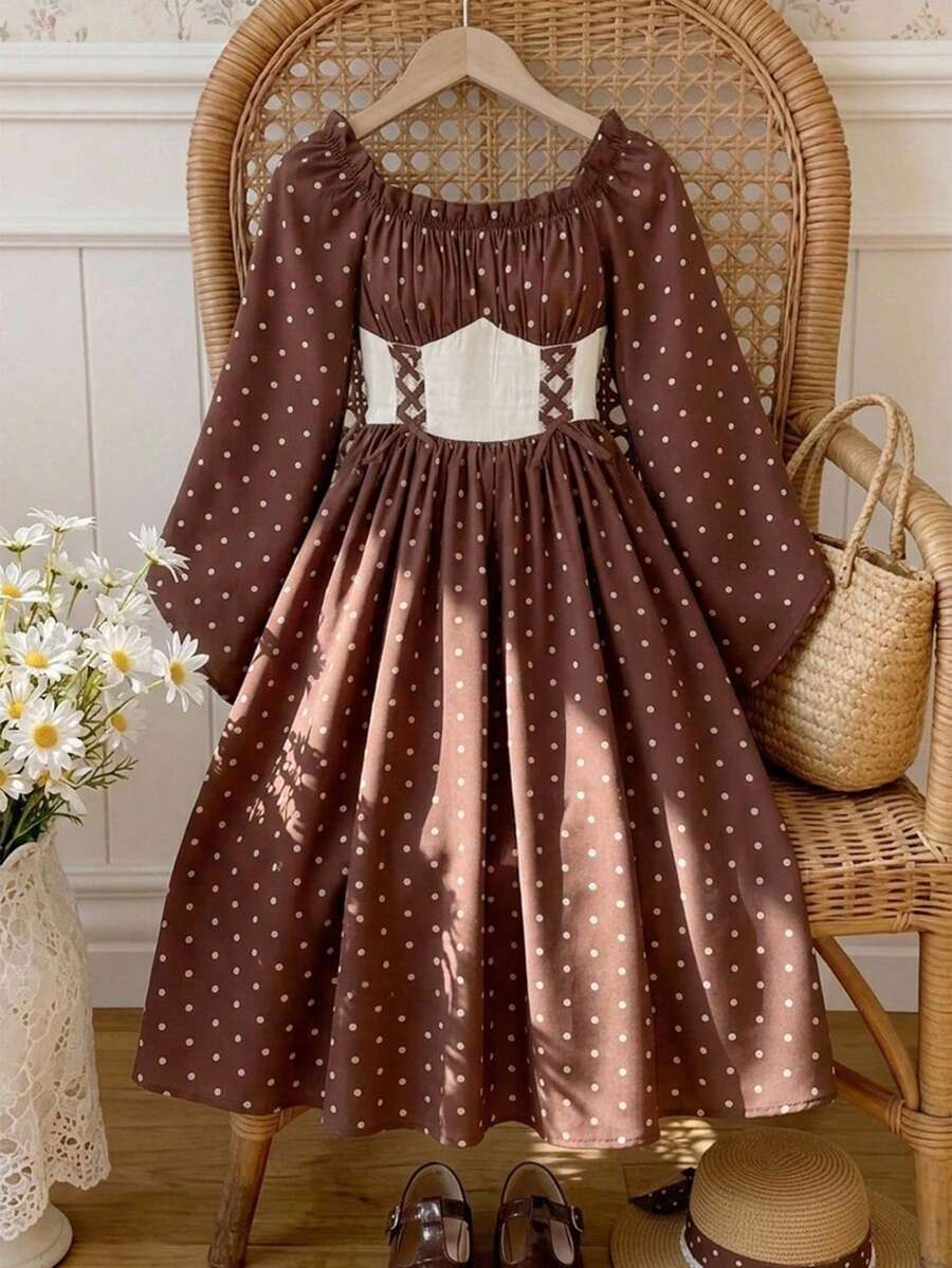 SHEIN Gaun klasik musim semi/gugur yang manis, berwarna aprikot, dengan kerah persegi, lengan lonceng, panjang sedang, dan ikat pinggang, cocok untuk anak perempuan usia praremaja. Cocok untuk dipakai sehari-hari, pesta, belanja, dan acara lainnya. - Coklat - View 1