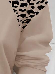 SHEIN LUNE Women's Autumn/Winter New Hot-Selling Leopard Print Round Fan Casual Versatile Plus Size T-Shirt Fall - Khaki - View 3