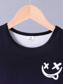 SHEIN 夏季可愛印花圓領套頭運動背心與短褲兩件套，小男孩無袖休閒運動套裝，上衣與短褲，黑色 - 彩色 - 查看 5