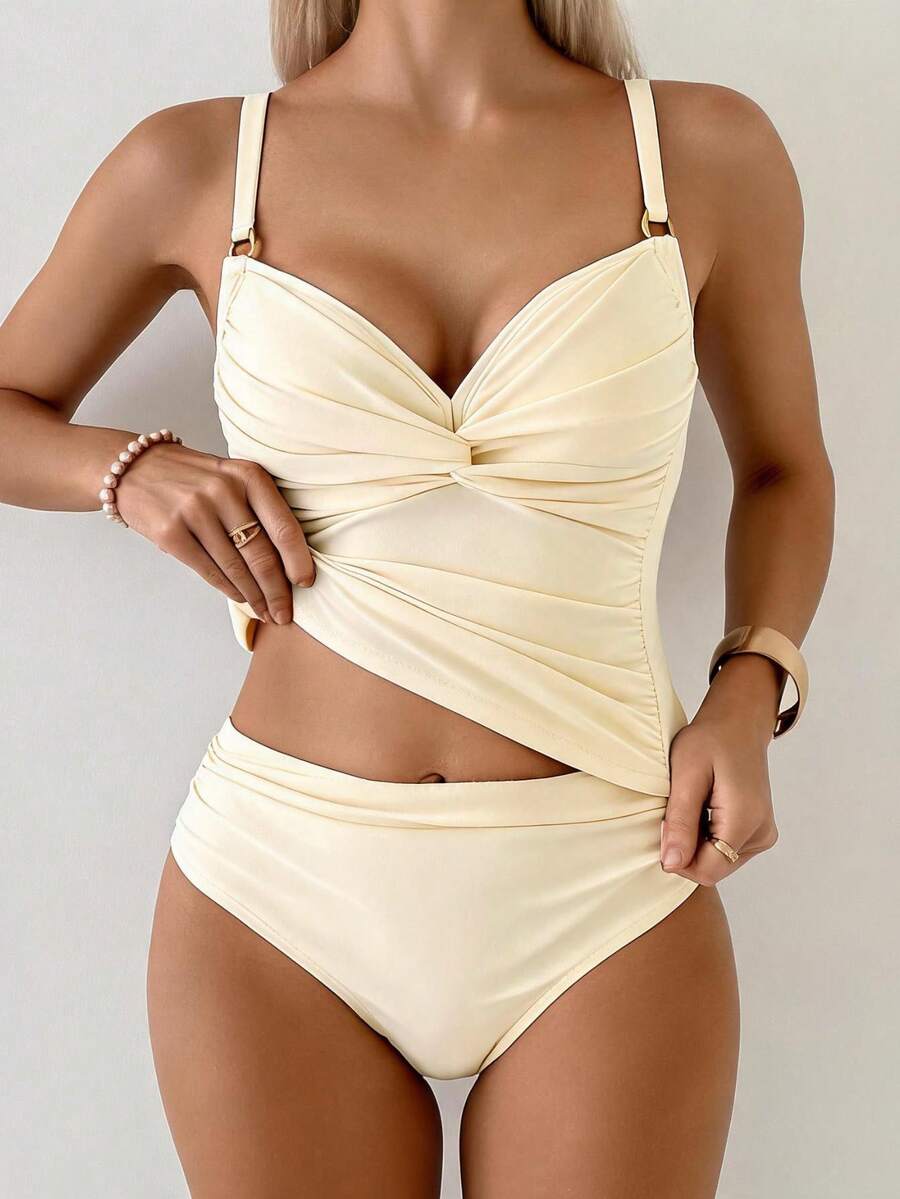 Swim Basics 女款純色金屬環飾交叉綁帶抓皺性感背心短褲套裝，適合海灘度假 - 杏色 - 查看 1
